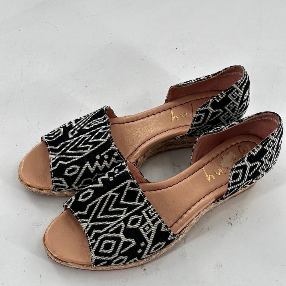 FSNY Batik Wedge Sandals 6.5 Espadrilles Black White Travel Beach Resort Cruise - Picture 5 of 6